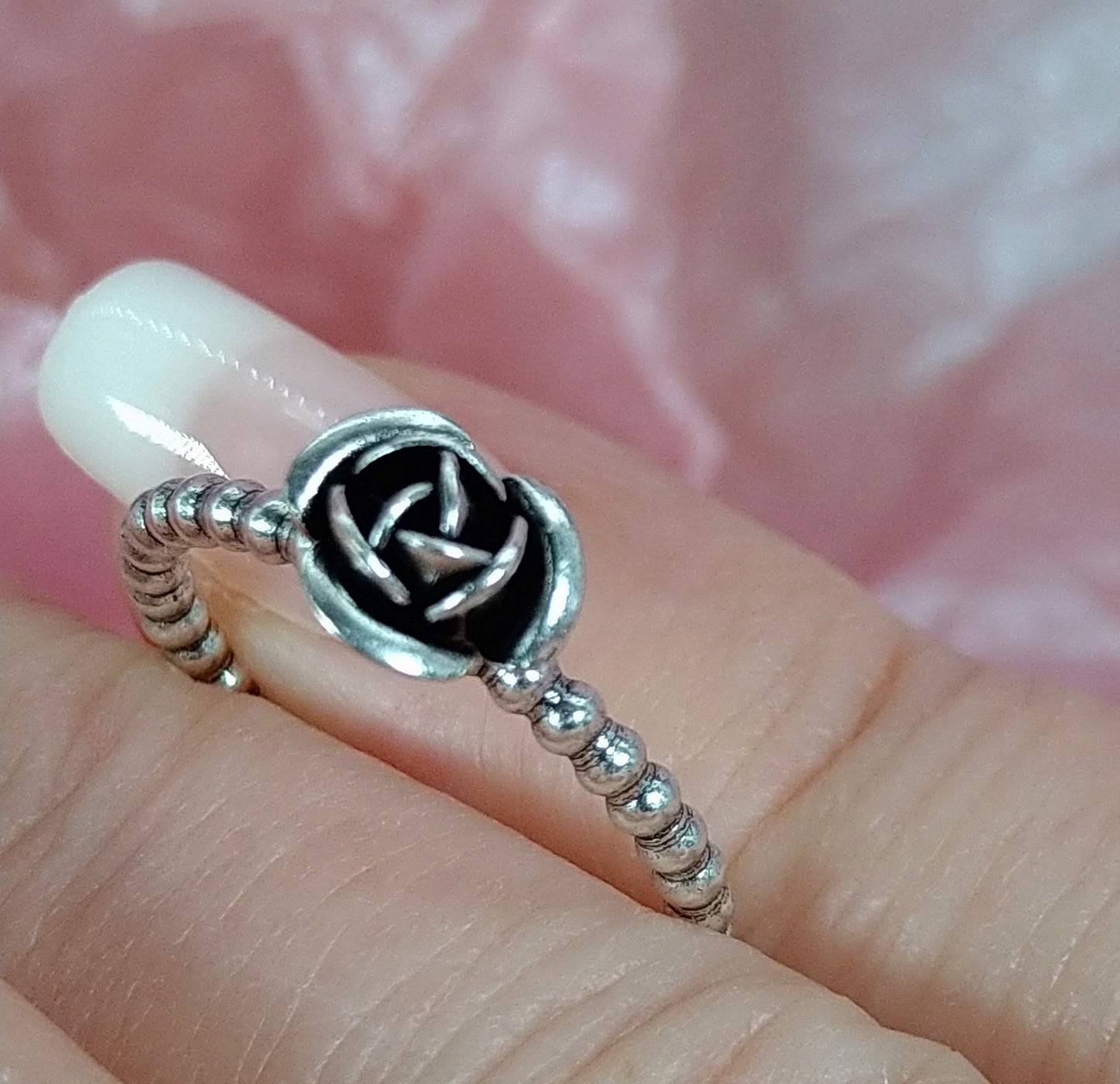 Ring "Röschen" von Sergio Engel, Berlin