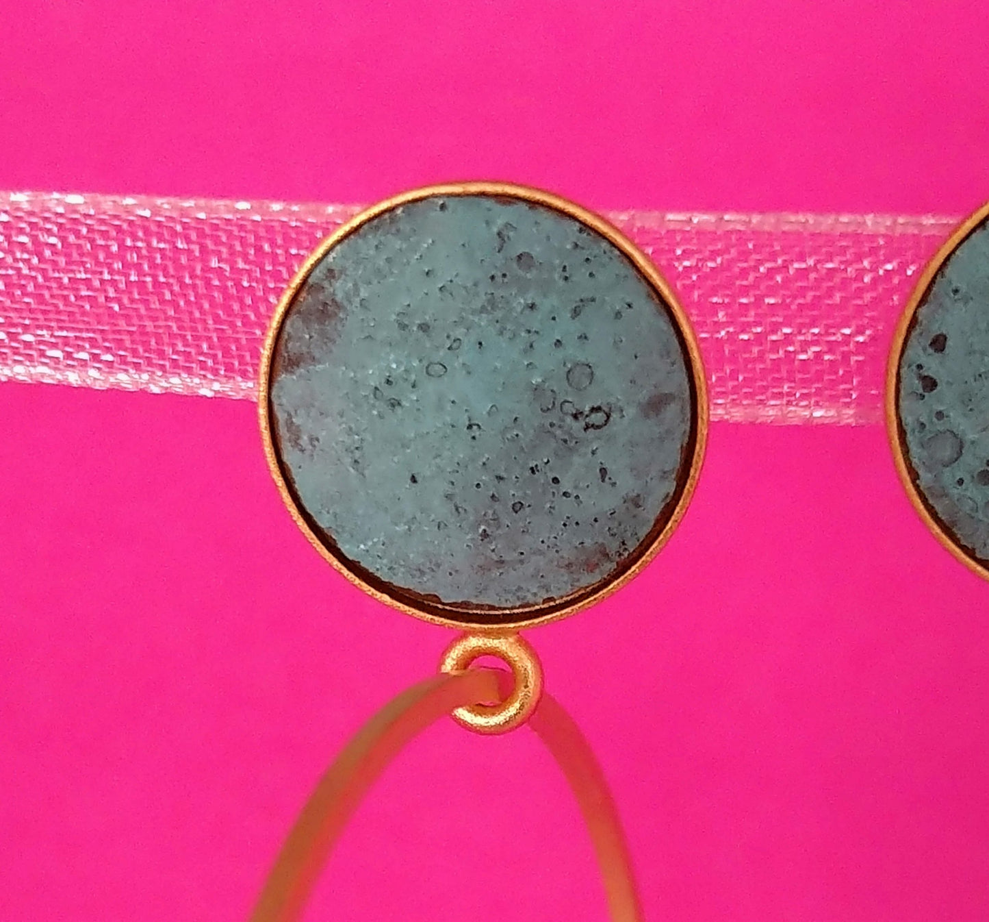 Ohrring "Patina" mit hängenden Ringen von Sergio Engel, Berlin