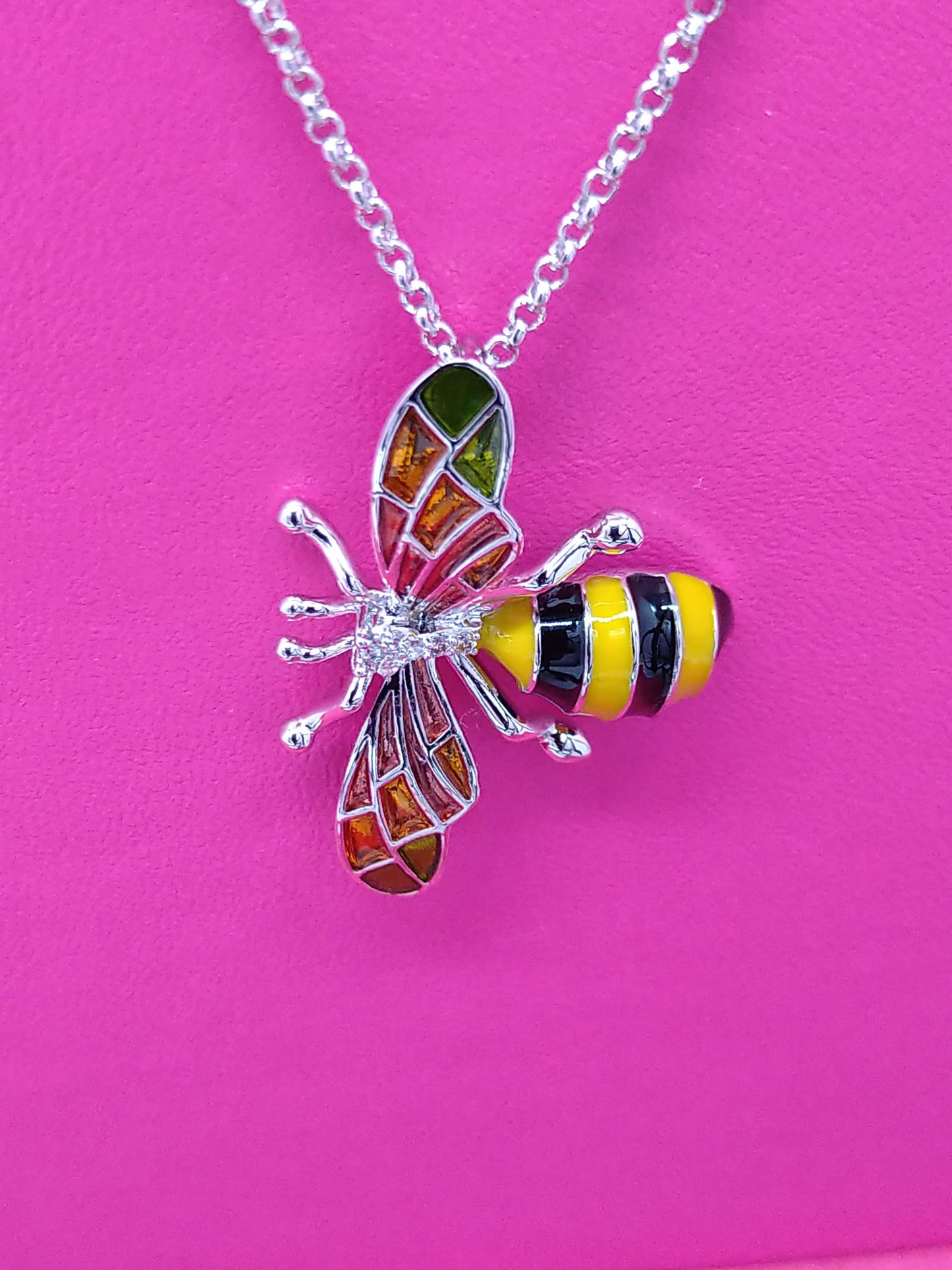 Kette mit Anhänger "Biene"