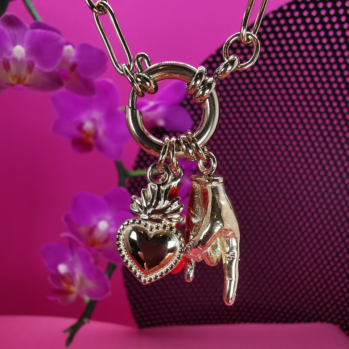 Kette mit symbolischen Charms, Edelstahl vergoldet